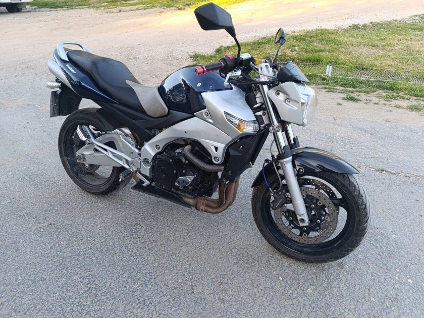 Мотоцикл suzuki
