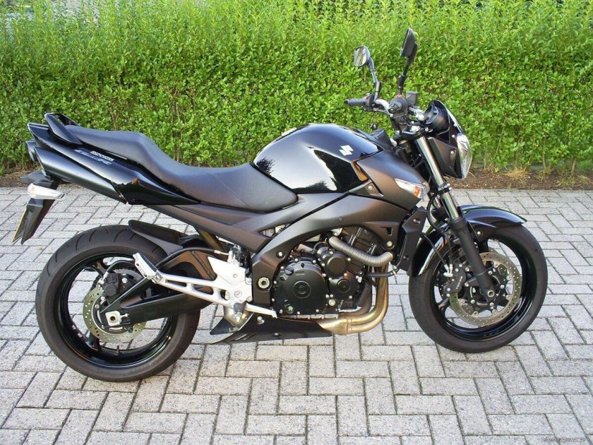 Сузуки gsr 600