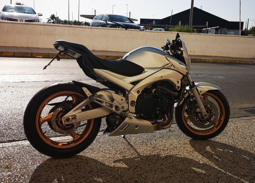 Suzuki GSR 600 тюнинг