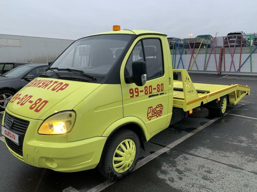 Желтый эвакуатор