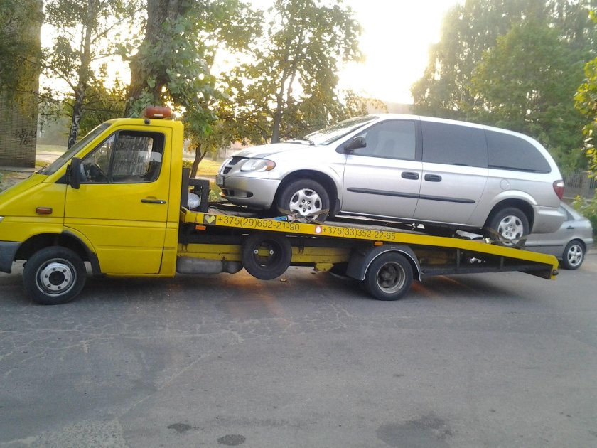 Газель эвакуатор желтая