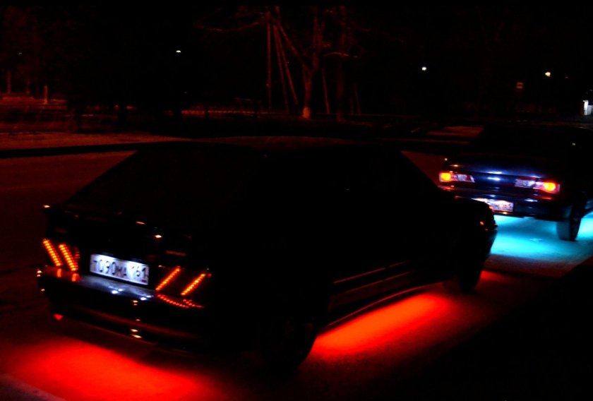 ВАЗ 2114 черная опер ночью