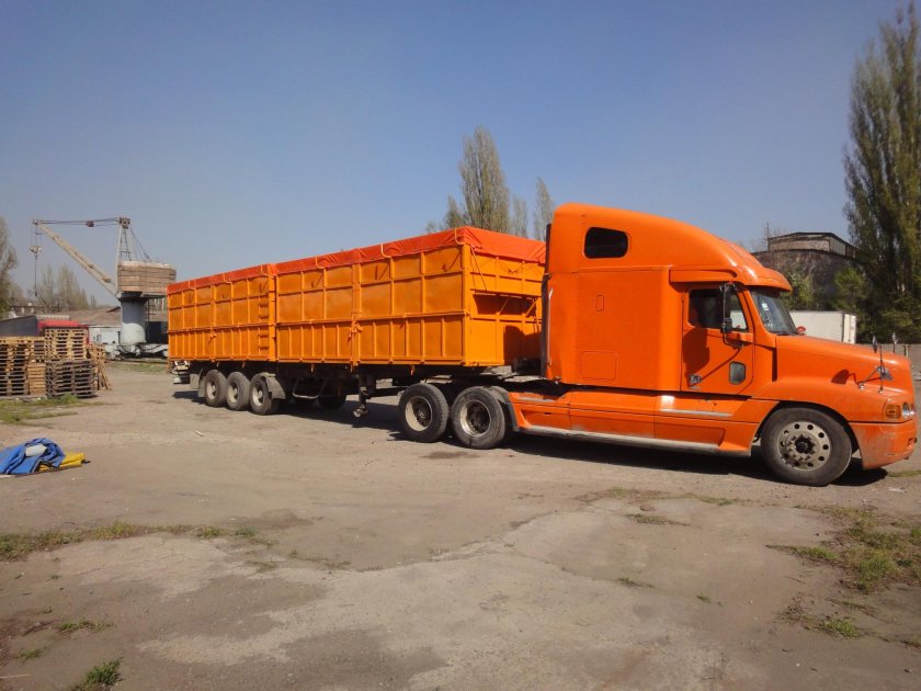 Вольво с полуприцепом зерновоз 123