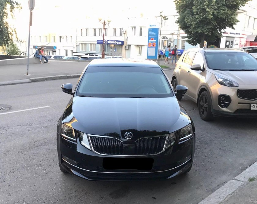 Skoda Octavia a7 FL черная