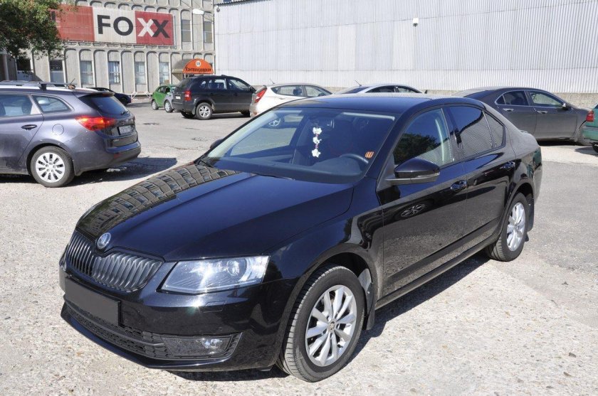 Октавия а7 черная