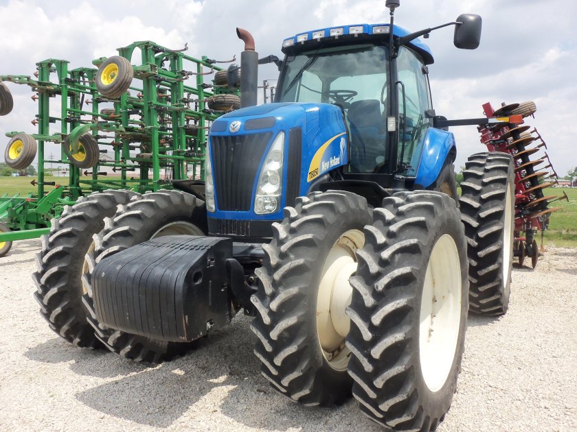 New Holland t8050
