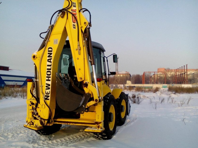 Экскаватор-погрузчик New Holland b115b