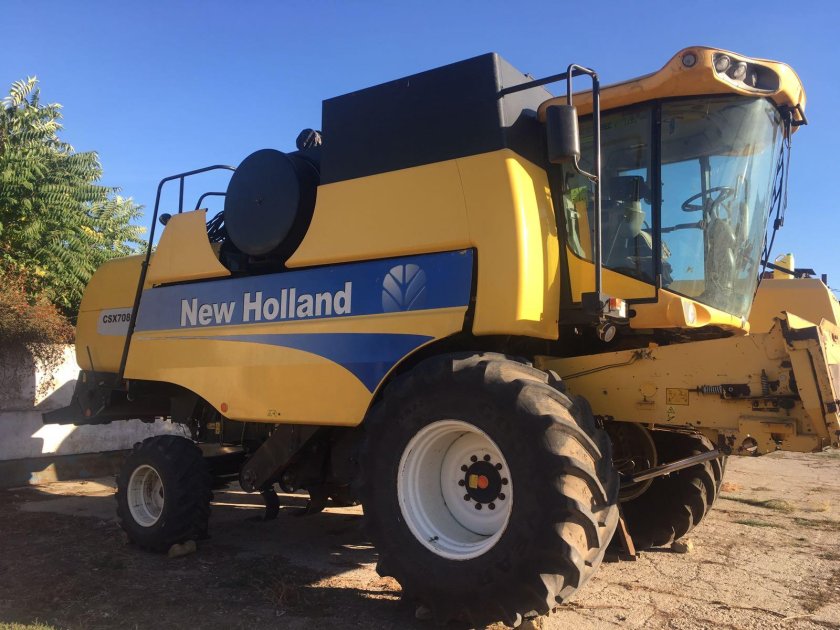 New Holland CSX 7080