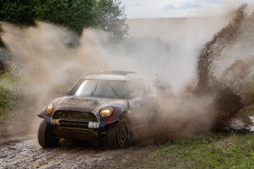 Ралли грязная машина