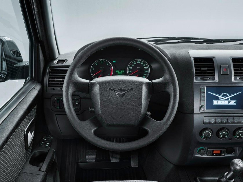 UAZ Patriot 2015 салон