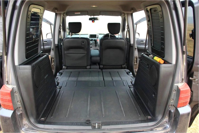 Хонда Мобилио Спайк салон