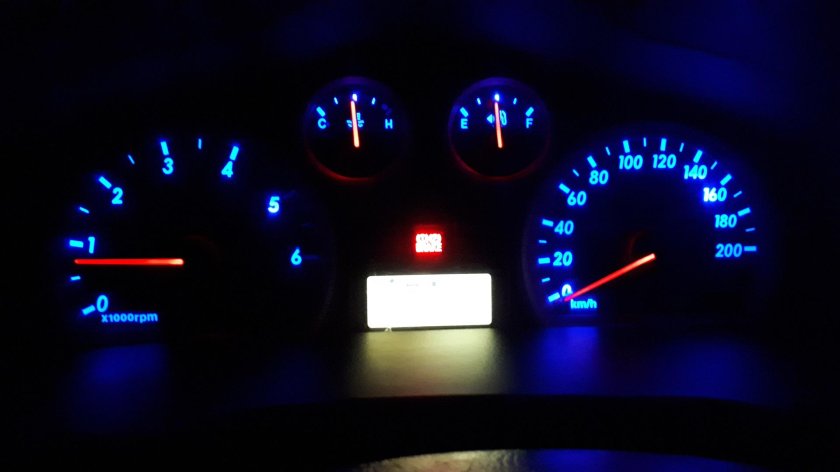 Санта Фе Классик лампочки в панели приборов