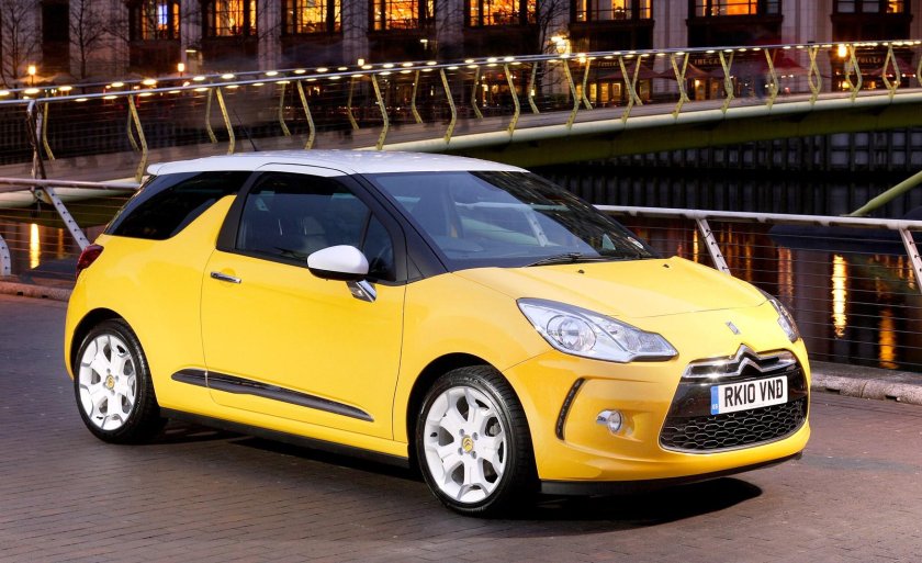 Ситроен дс3 желтый