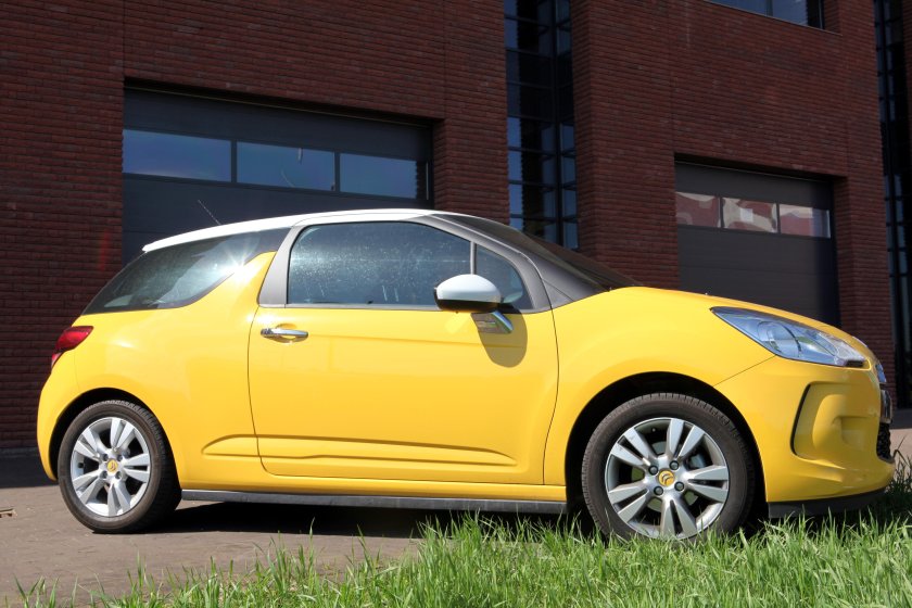 Citroen ds3 желтый