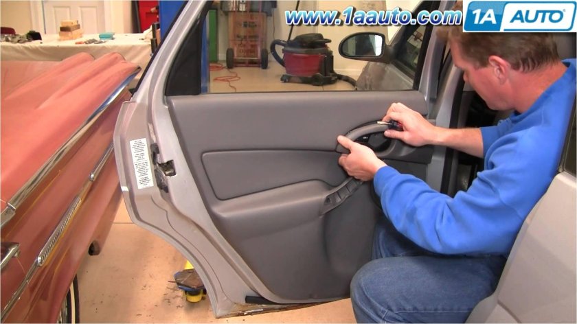 Обшивка двери Форд Фьюжн