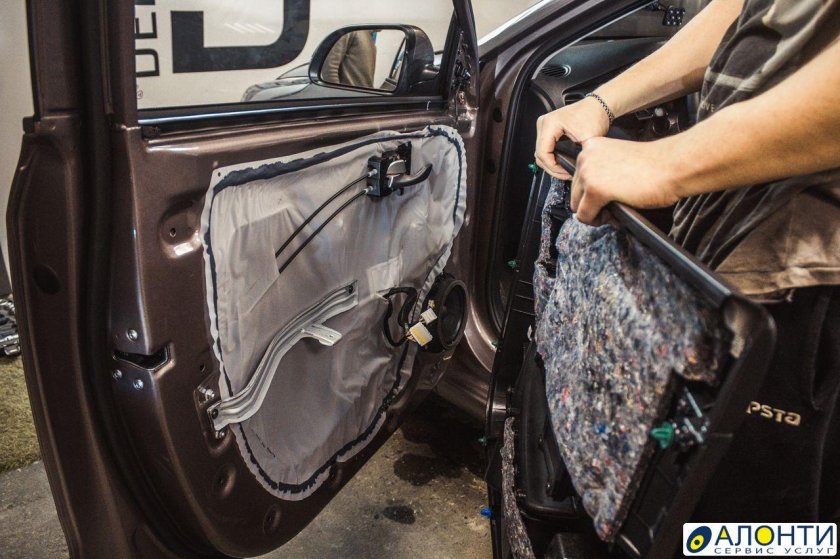 Шумоизоляция дверей Kia drive2