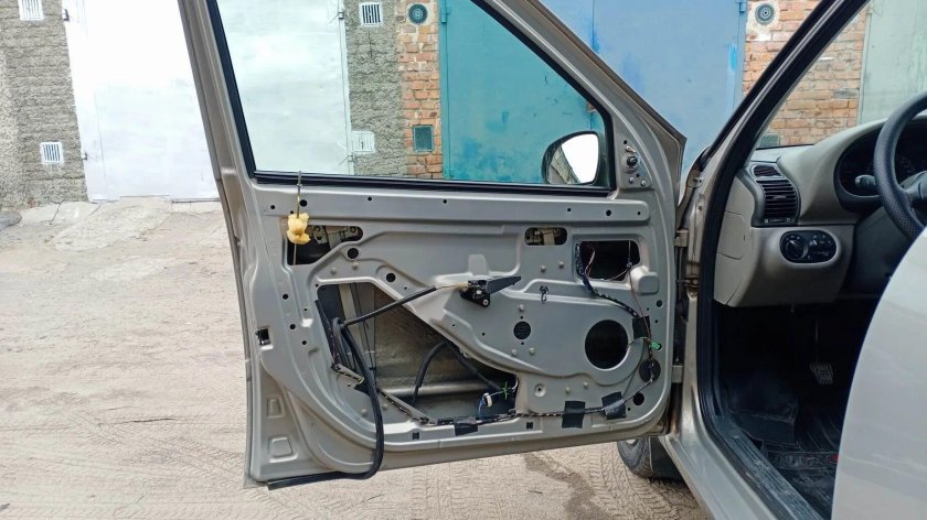 Заводская шумоизоляция дверей лада гранта