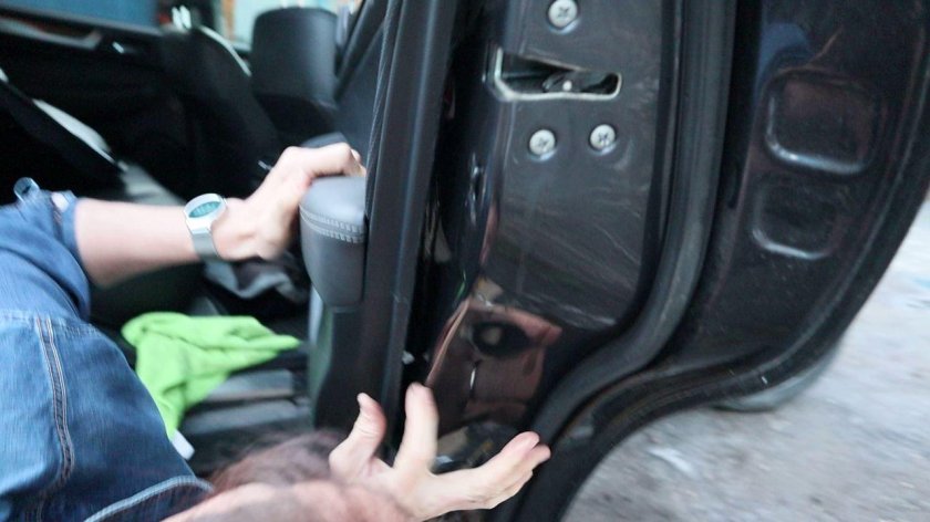 Доводчики дверей на авто