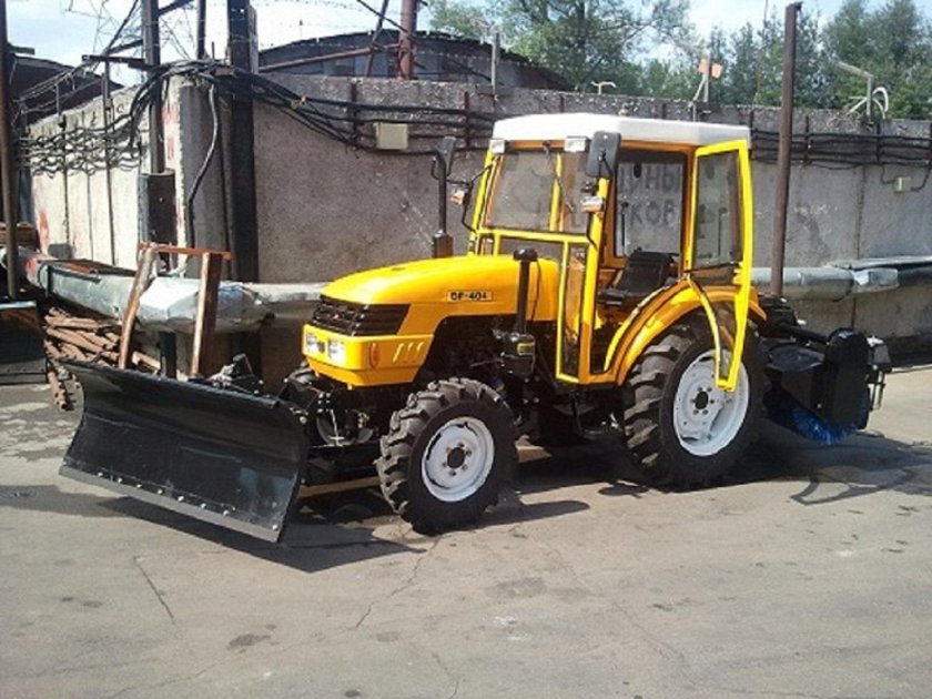 Трактор Dongfeng DF 404