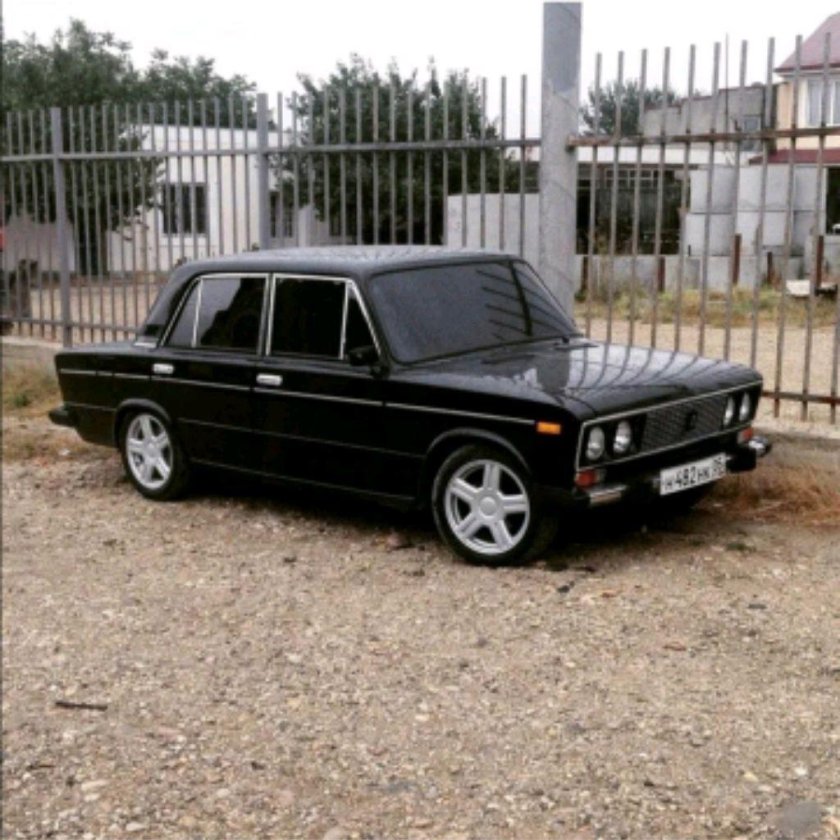 ВАЗ 2106 черная
