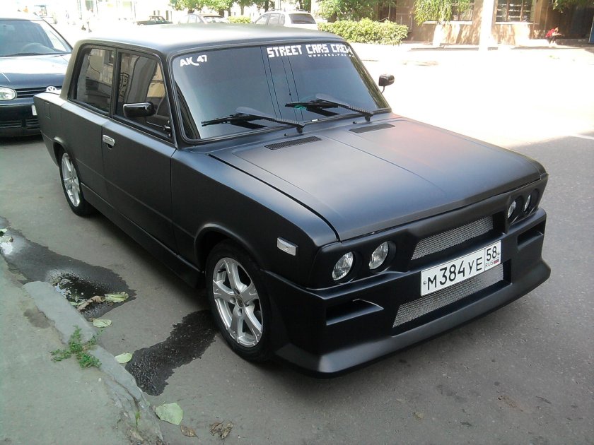 ВАЗ 2106 черный матовый