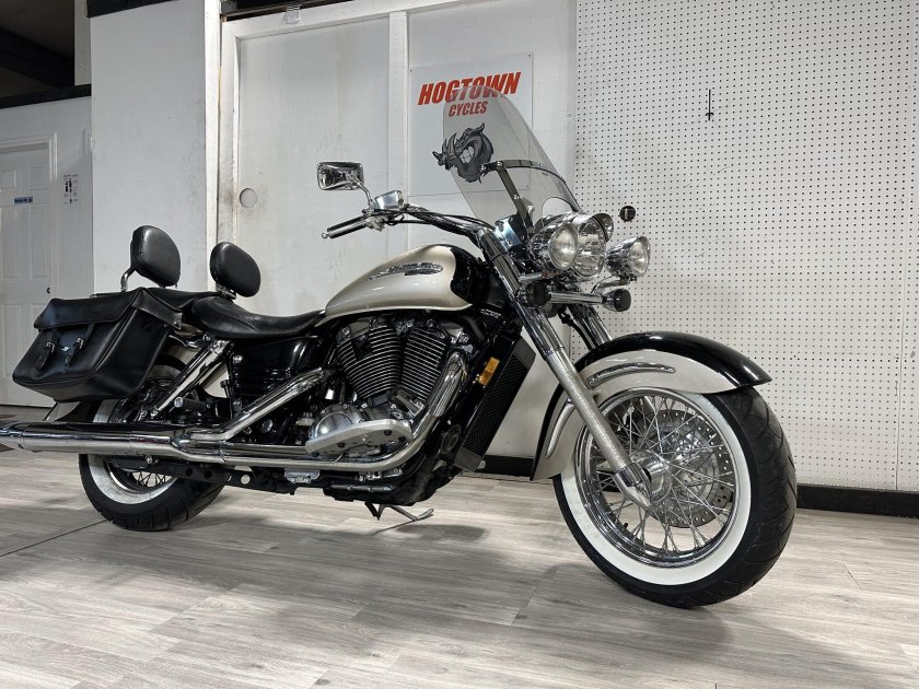 Honda shadow 1100