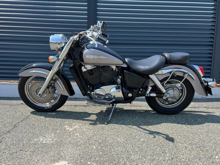 Honda shadow 1100