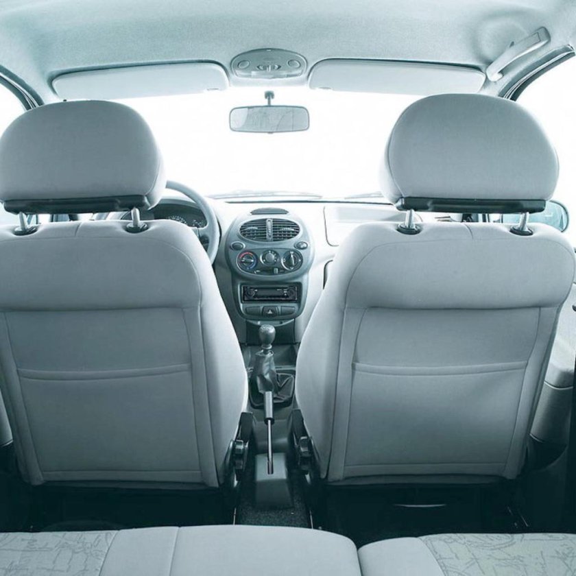 ВАЗ-1119 интерьер сзади