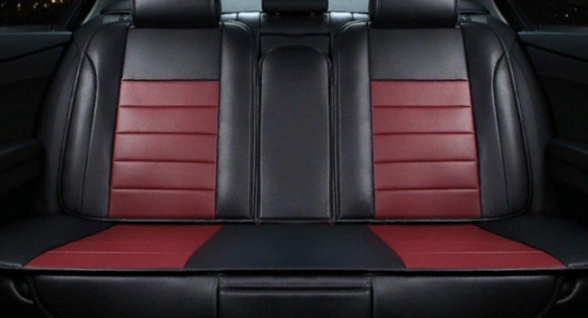 Салон автомобиля сзади