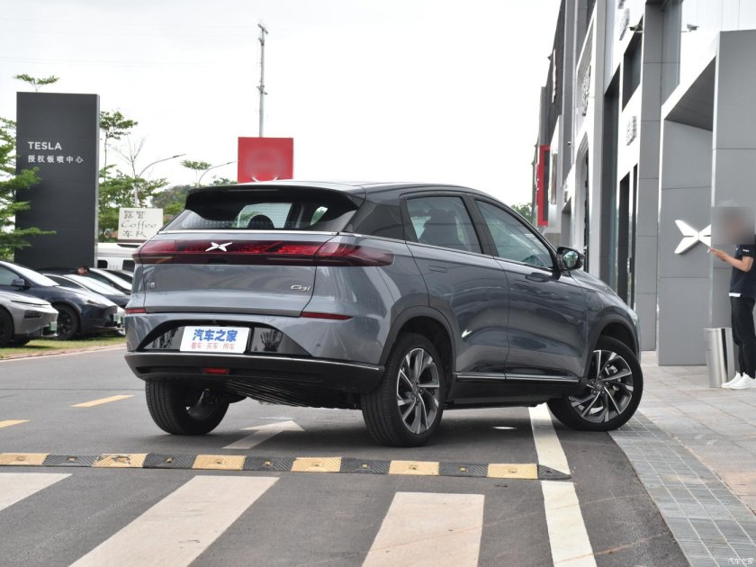 Новинки авто 2023