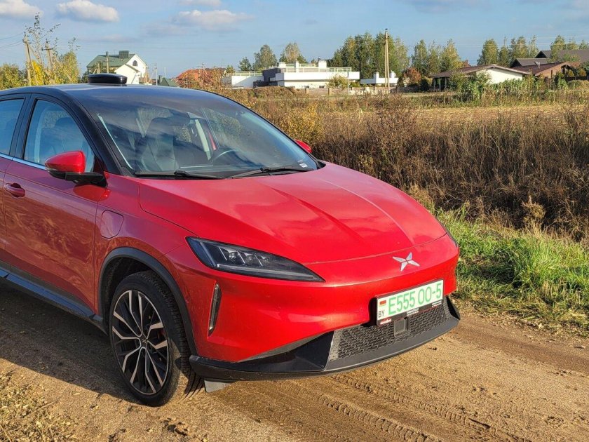 Китайский электромобиль xpeng g3