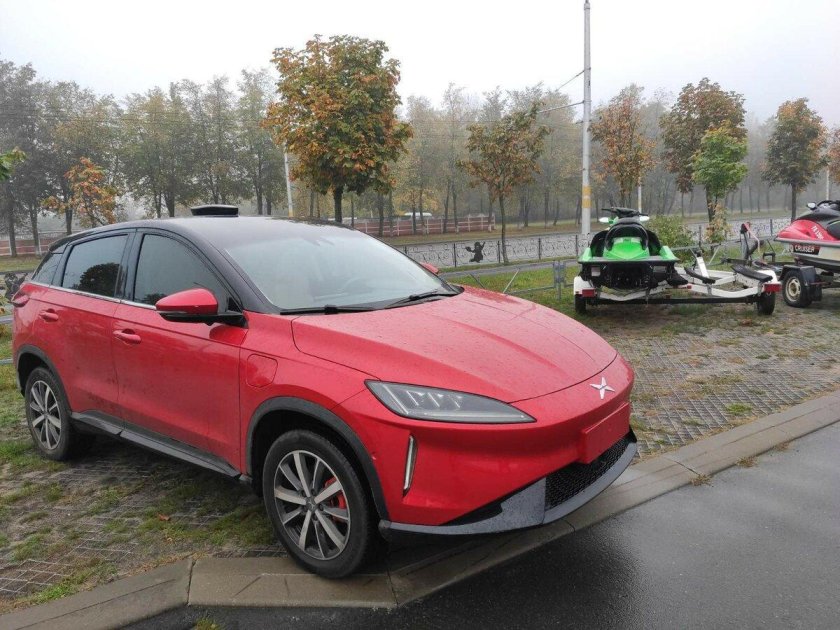 Машина Xpeng g3