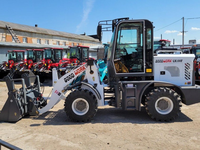 Фронтальный погрузчик goodwork lx180f