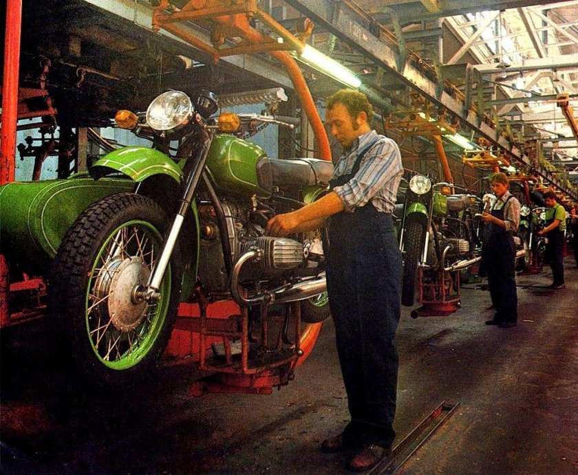 КМЗ Киевский мотоциклетный завод