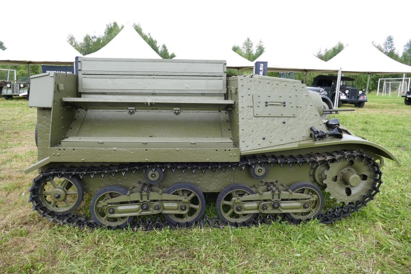 Тягач комсомолец т 20