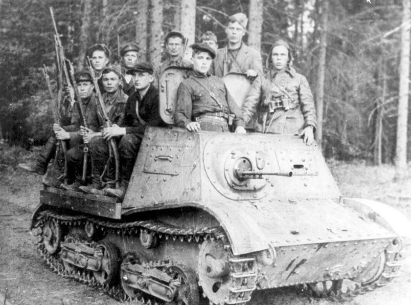 Гусеничный тягач комсомолец т-20