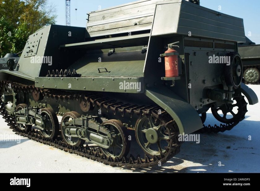 Гусеничный тягач т 4