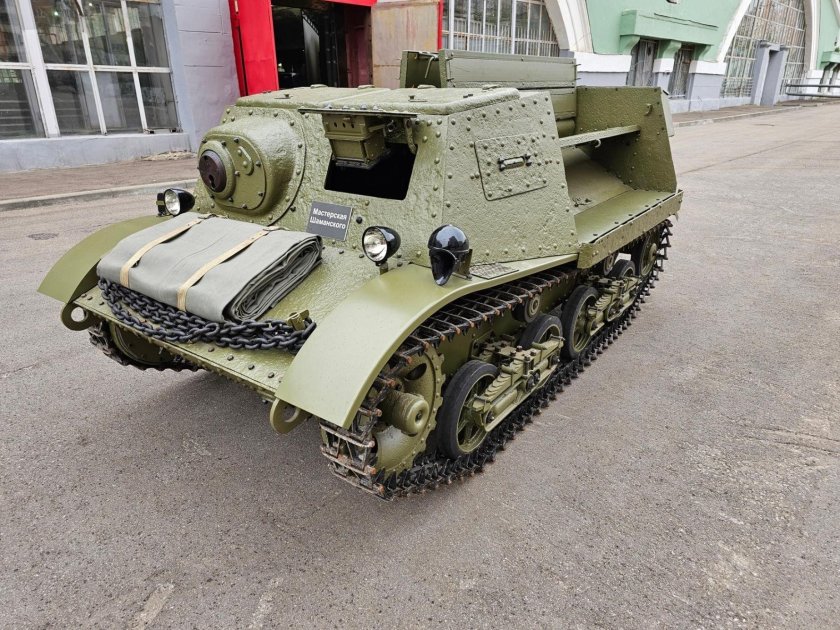 Артиллерийский тягач «комсомолец» т-20