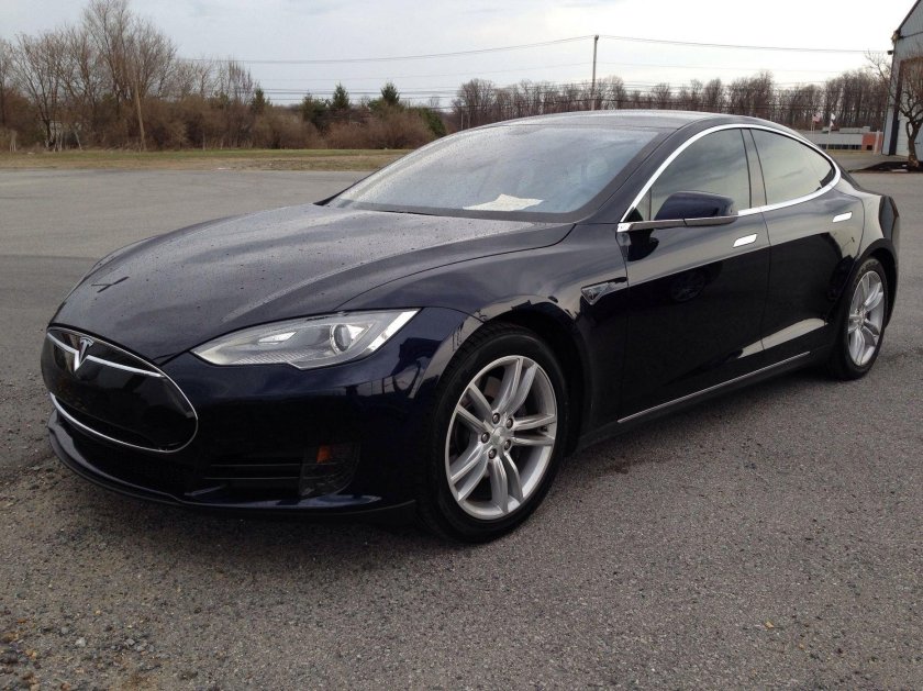 Тесла черная