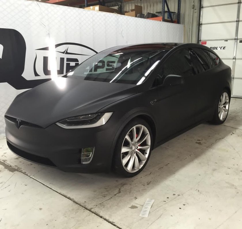 Tesla model x черная матовая