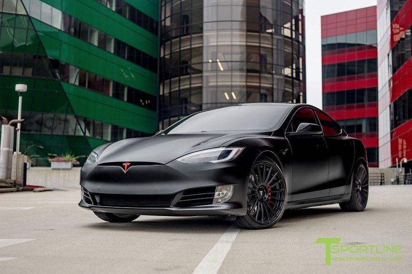 Tesla model s черная матовая