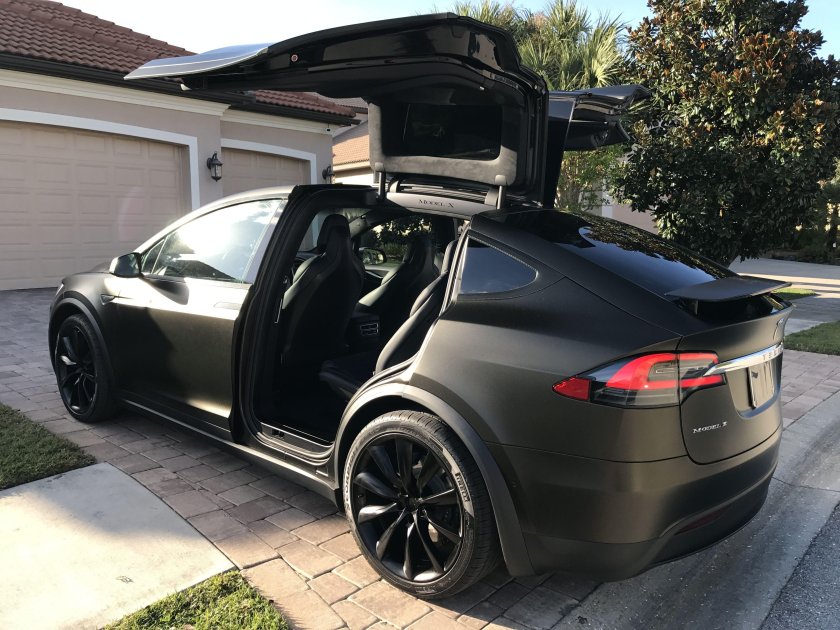 Tesla model x Black