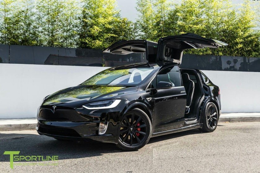 Tesla model x черная