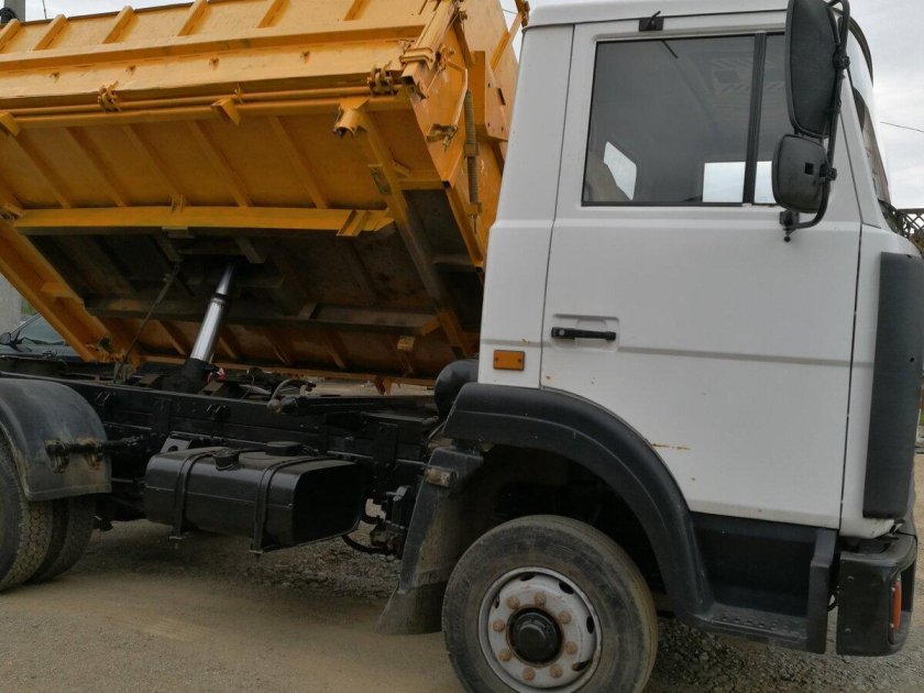 Самосвал маз-5516а5