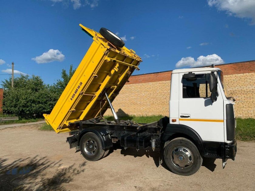 Самосвал маз