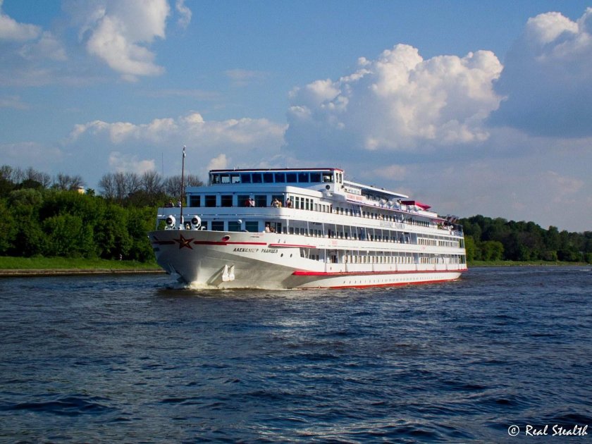 Теплоход Александр Радищев
