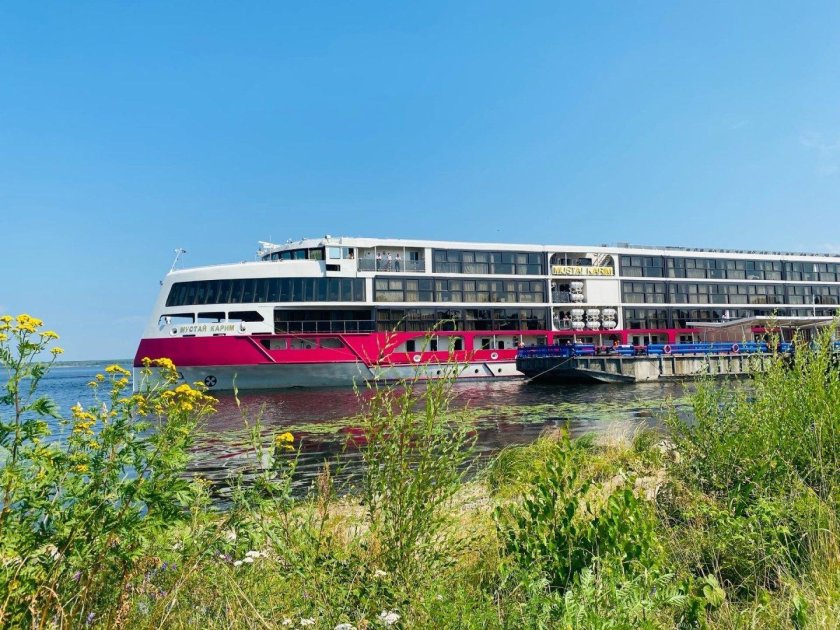 Козьмодемьянск Мустай Карим теплоход