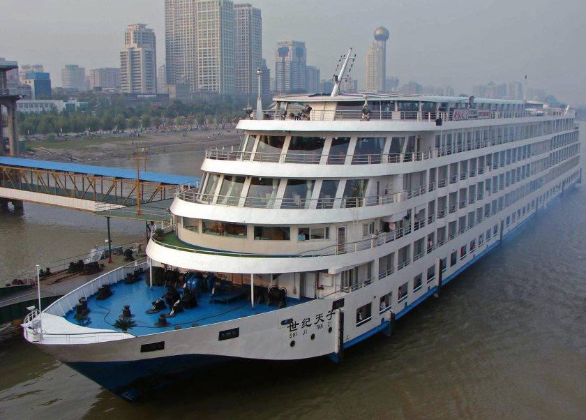 Речной лайнер