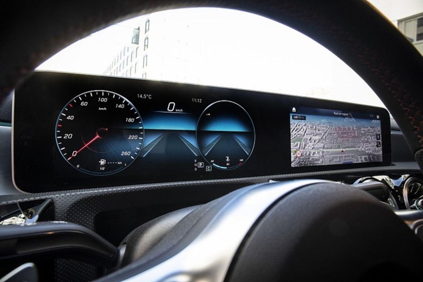 Mercedes Benz приборная панель 2020