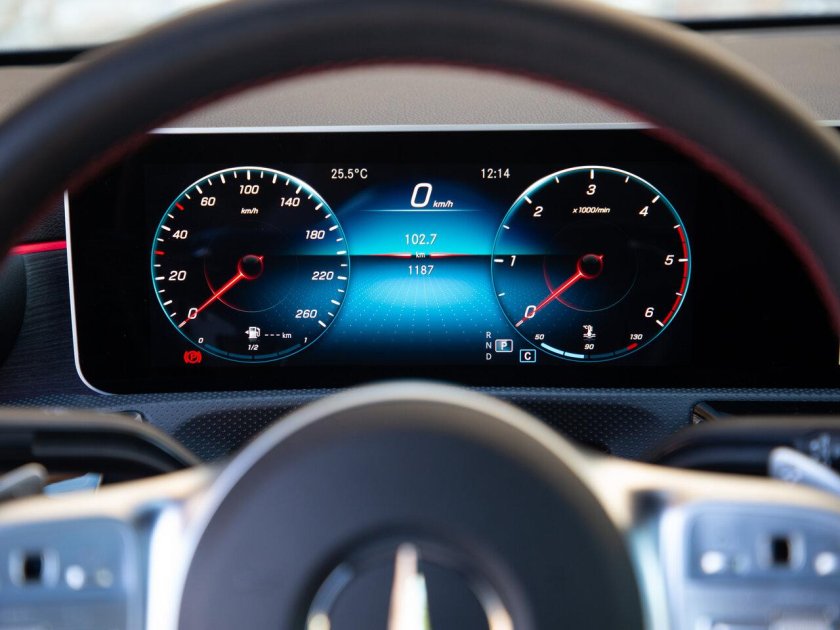 Мерседес a180 приборная